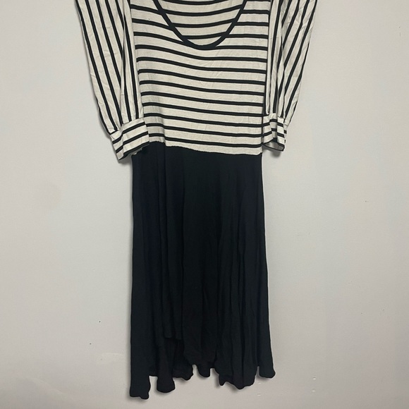 Cute black and white dress - Picture 6 of 6